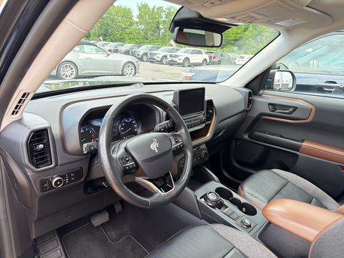 Used 2023 Ford Bronco Sport Outer Banks w/ Tech Package AWD/4WD image 9