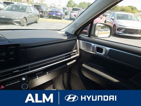 New 2026 Hyundai Santa Fe SE image 17