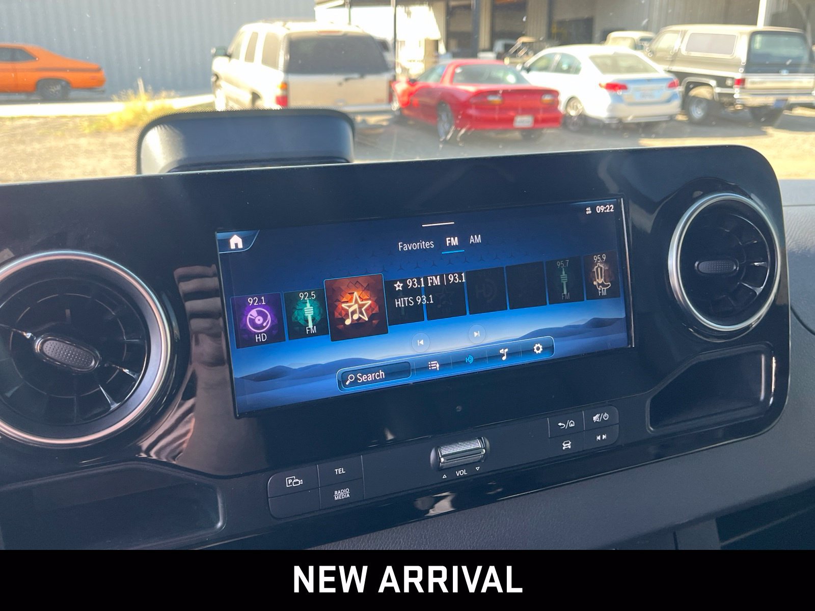 Used 2025 Mercedes-Benz Sprinter 2500 image 9