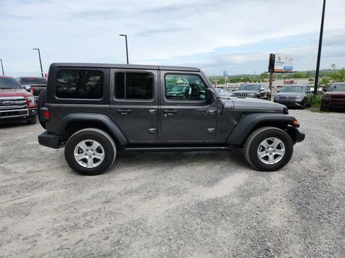 Used 2023 Jeep Wrangler Sport S image 6