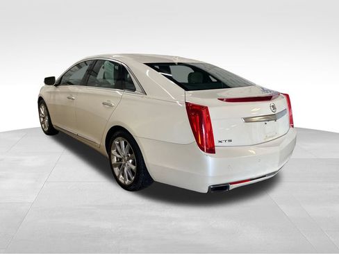 Used 2014 Cadillac XTS Luxury w/ Driver Awareness Package FWD image 4