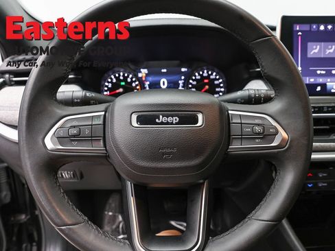 Used 2024 Jeep Compass Latitude AWD/4WD image 10