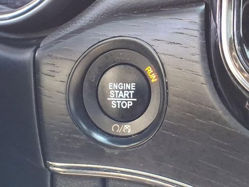 Used 2020 Jeep Grand Cherokee High Altitude image 32