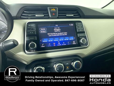 Used 2022 Nissan Versa SV image 6