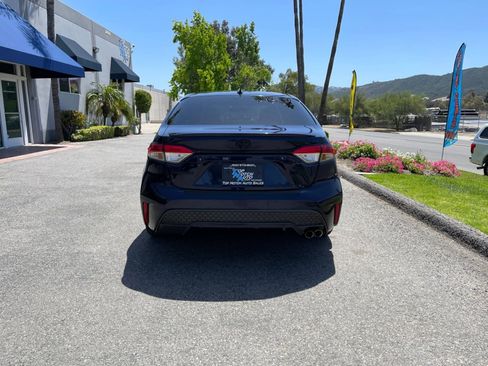 Used 2022 Toyota Corolla SE w/ SE Premium Package image 6