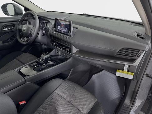 New 2026 Nissan Rogue SV image 27