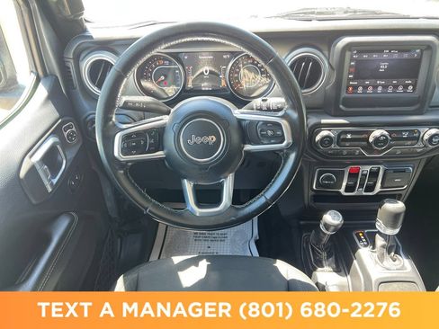 Used 2019 Jeep Wrangler Unlimited Sahara AWD/4WD image 13