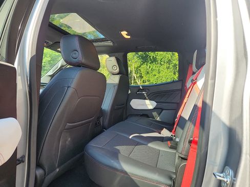 Used 2024 GMC Canyon AT4X image 11