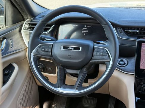 Used 2023 Jeep Grand Cherokee L Limited w/ Trailer Tow Group (B) image 21