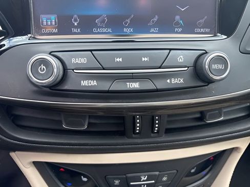 Used 2019 Buick Envision Essence AWD/4WD image 25