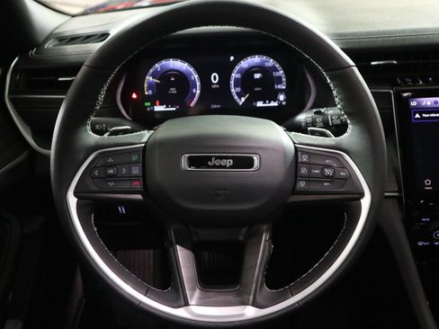 New 2025 Jeep Grand Cherokee L Limited w/ Luxury Tech Group II AWD/4WD image 17