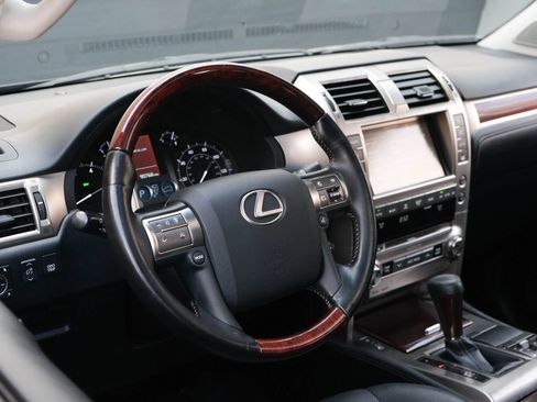 Used 2017 Lexus GX 460 Premium w/ Premium Package AWD/4WD image 23
