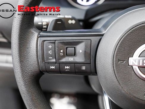 Used 2024 Nissan Pathfinder S image 21