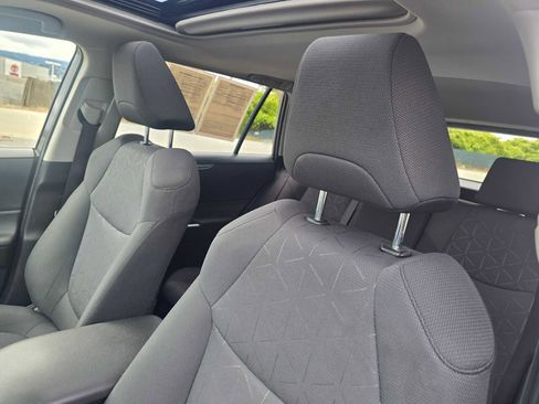 Used 2022 Toyota RAV4 XLE w/ Convenience Package AWD/4WD image 24