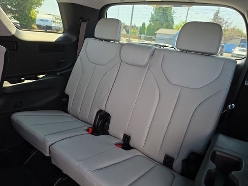 Used 2025 Hyundai Palisade SEL AWD/4WD image 20