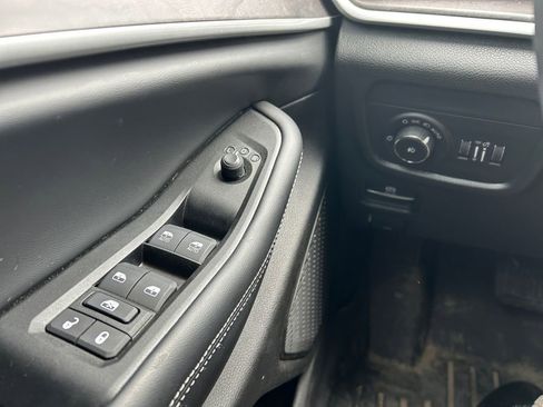 Used 2025 Jeep Grand Cherokee Limited w/ Black Appearance Package AWD/4WD image 19
