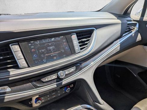 Used 2018 Buick Enclave Premium w/ Trailering Package AWD/4WD image 12