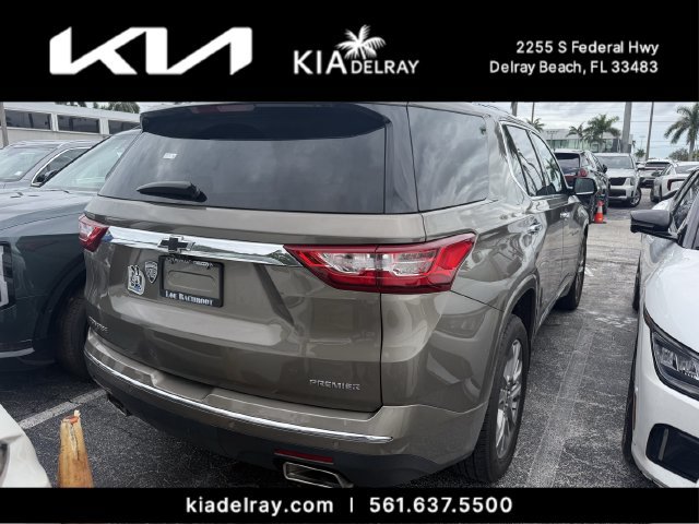 Used 2020 Chevrolet Traverse Premier FWD image 2