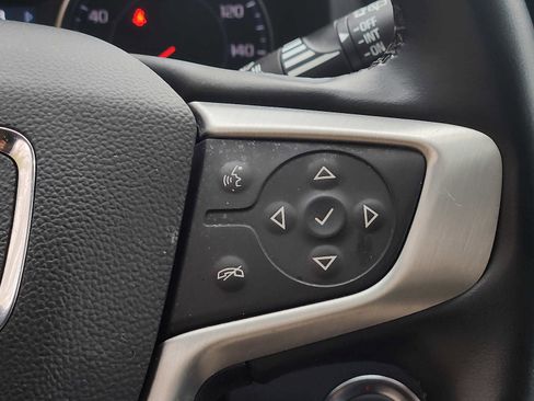 Used 2023 GMC Terrain SLT image 21
