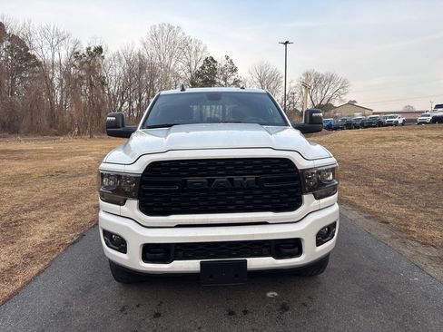 Used 2024 RAM 2500 Big Horn w/ Night Edition image 4