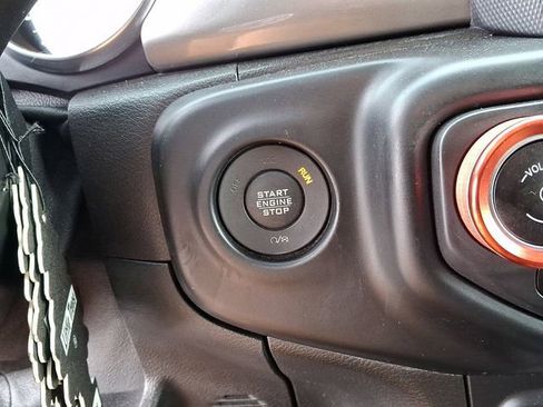 Used 2020 Jeep Gladiator Overland image 24