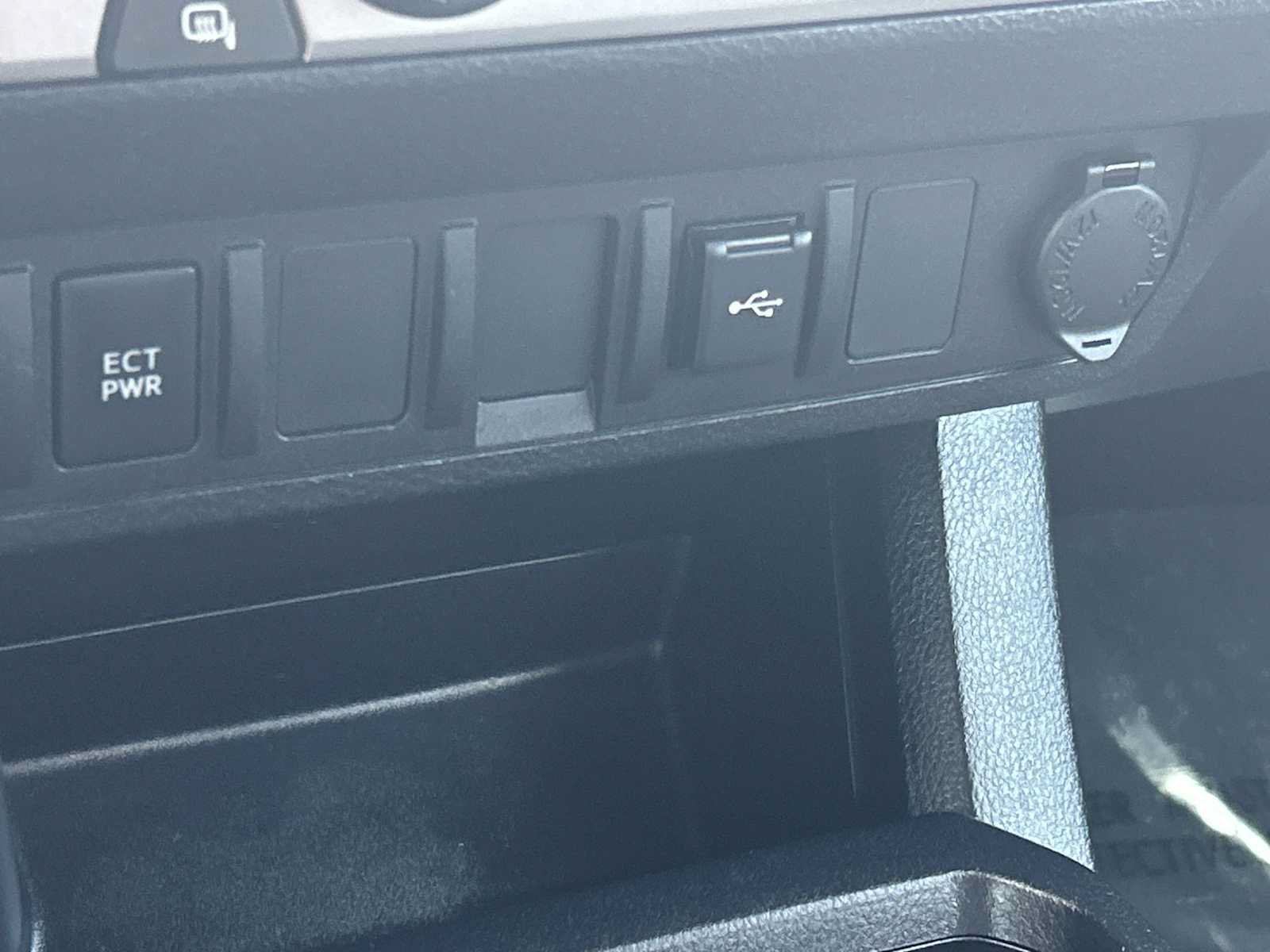Used 2020 Toyota Tacoma SR w/ SR Convenience Package RWD image 21