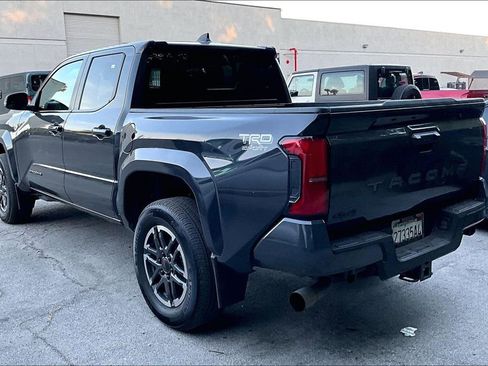 Used 2024 Toyota Tacoma TRD Sport AWD/4WD image 6