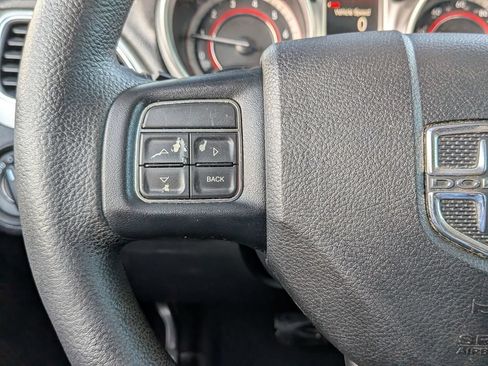 Used 2019 Dodge Journey SE FWD image 21