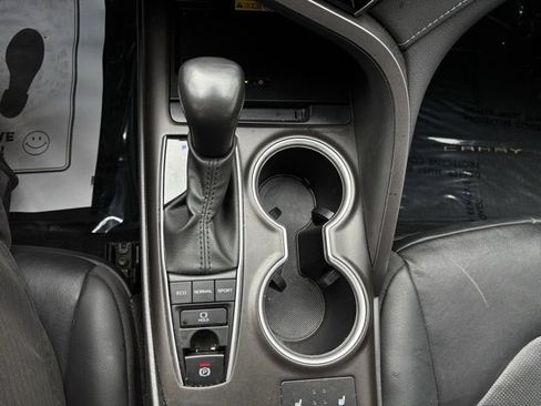 Used 2024 Toyota Camry XLE image 19