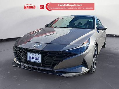 Used 2023 Hyundai Elantra SEL w/ Convenience Package