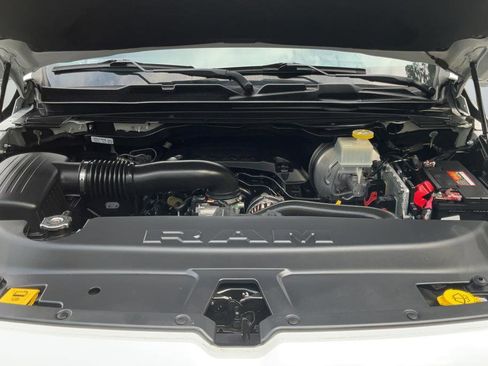 Used 2019 RAM 1500 Laramie AWD/4WD image 23