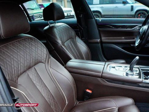 Used 2016 BMW 750i image 33