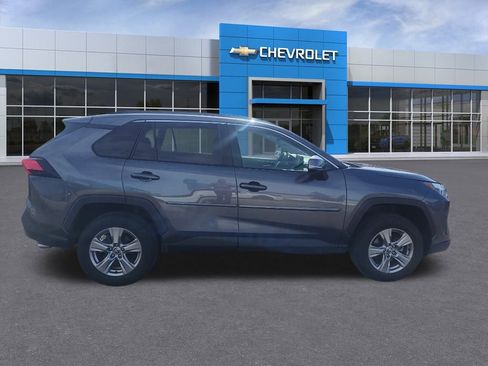 Used 2022 Toyota RAV4 XLE image 7