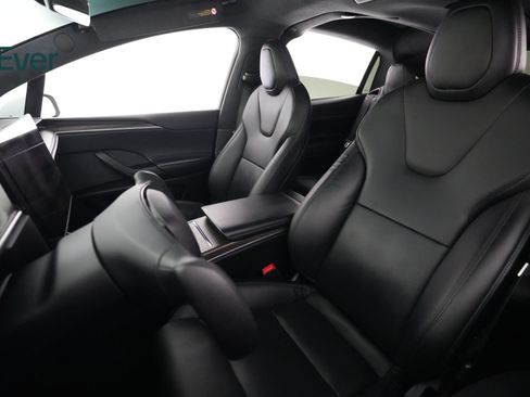 Used 2023 Tesla Model X AWD/4WD image 4