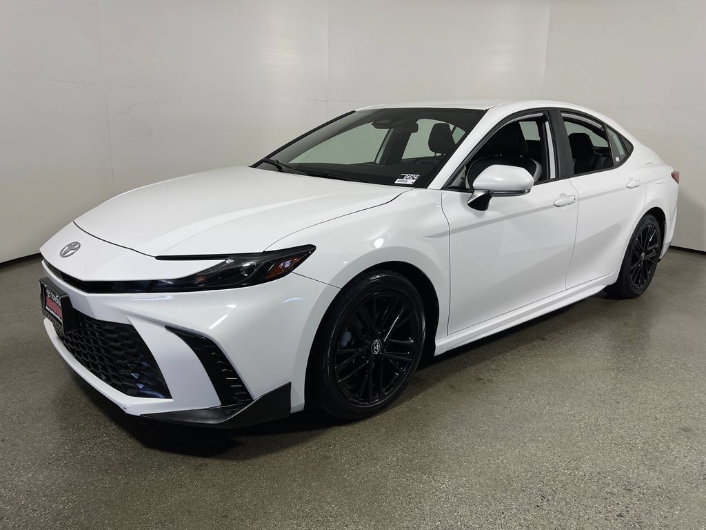 Used 2025 Toyota Camry SE FWD image 7