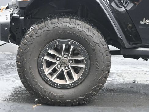 Used 2024 Jeep Wrangler Unlimited Rubicon 392 w/ Dual Top Group AWD/4WD image 32