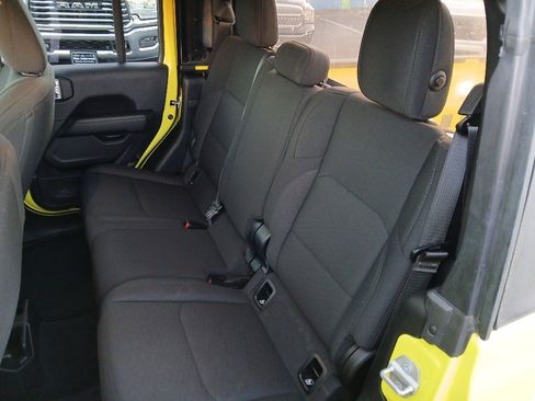 Certified 2023 Jeep Gladiator Overland image 49