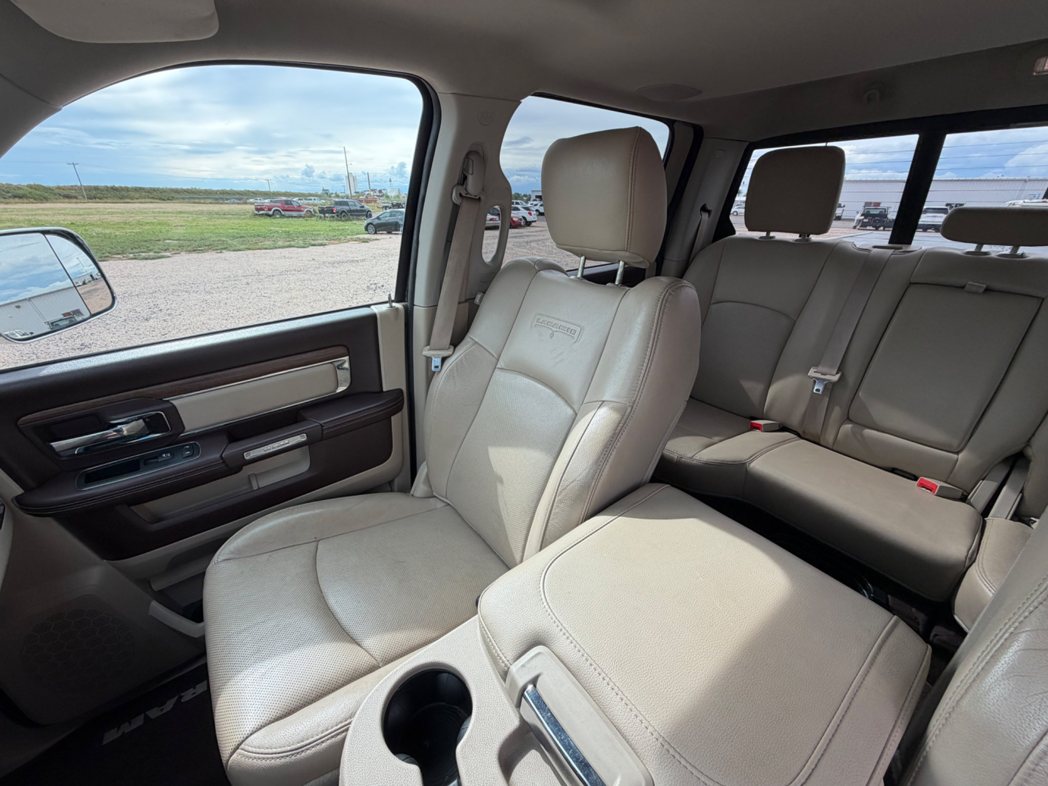 Used 2016 RAM 1500 Laramie w/ Convenience Group AWD/4WD image 13
