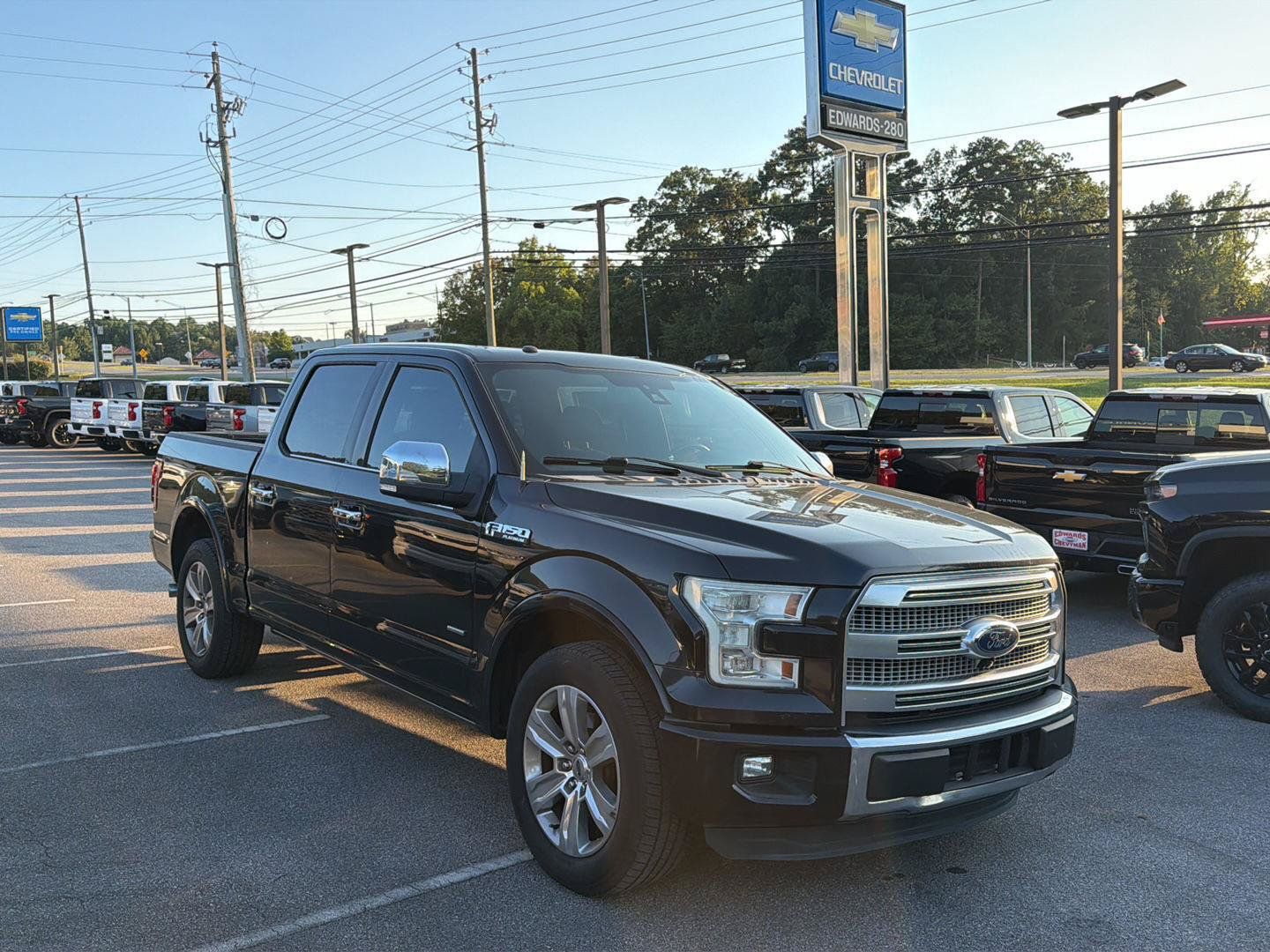 Used 2016 Ford F150 Platinum w/ Equipment Group 701A Luxury RWD image 4