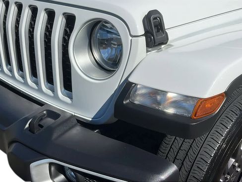 Certified 2023 Jeep Gladiator Overland image 8