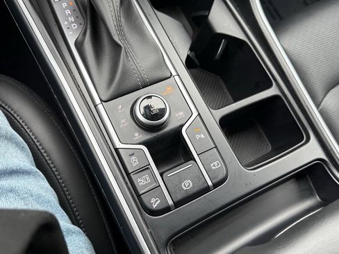 Used 2024 Kia Sorento S image 30