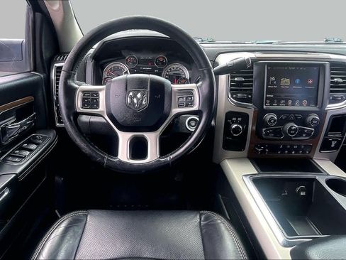 Used 2014 RAM 2500 Laramie w/ Black Appearance Group AWD/4WD image 5
