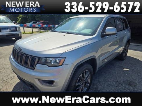 Used 2016 Jeep Grand Cherokee Laredo 75th Anniversary AWD/4WD image 1