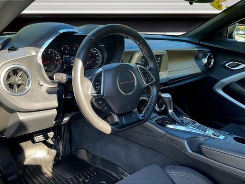Used 2023 Chevrolet Camaro LT image 13
