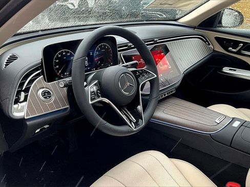 New 2026 Mercedes-Benz E 350 4MATIC Sedan image 6