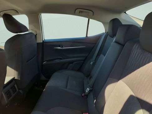 Used 2025 Toyota Camry LE image 10