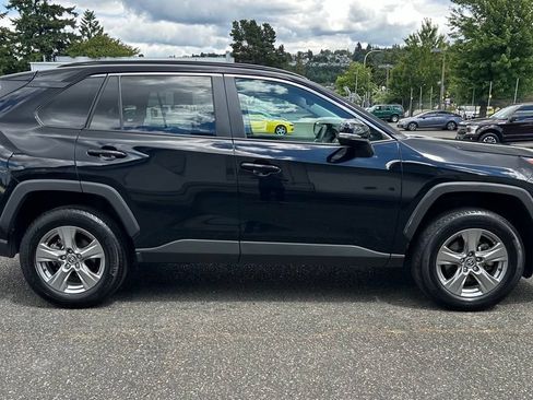 Used 2024 Toyota RAV4 XLE w/ Convenience Package AWD/4WD image 4