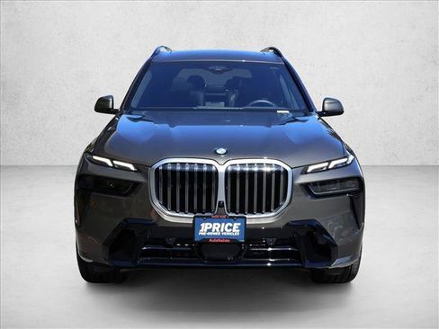 Certified 2026 BMW X7 xDrive40i w/ M Sport Package AWD/4WD image 3