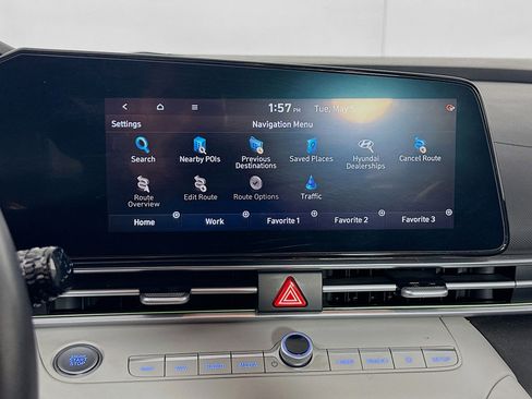 Used 2025 Hyundai Elantra Limited FWD image 22