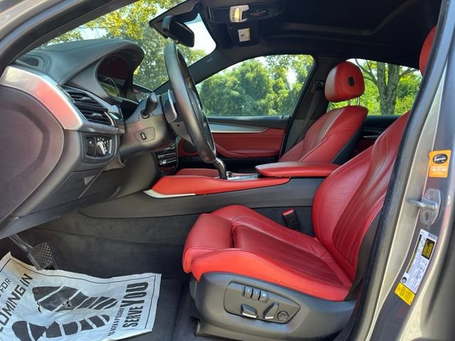 Used 2019 BMW X6 sDrive35i RWD image 11